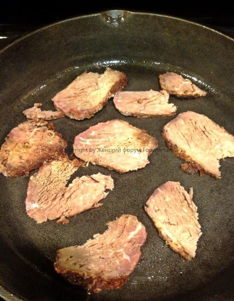 Как пожарить варёную говядину на сковороде